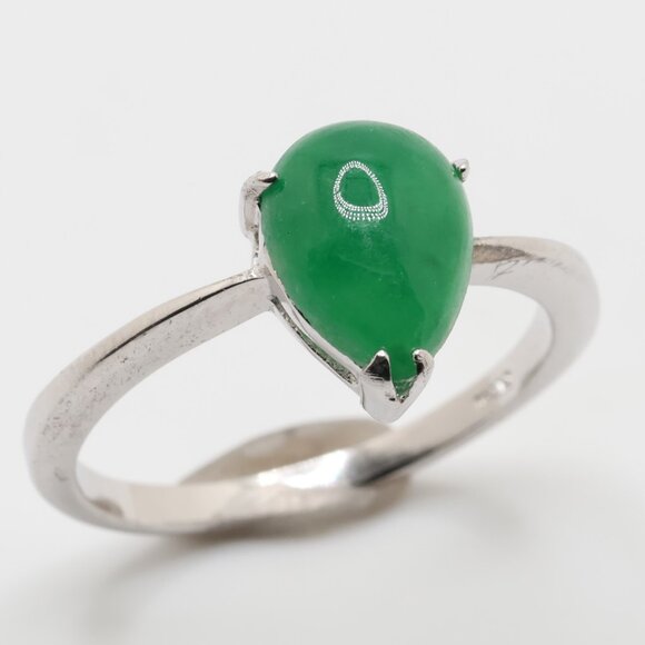 Vintage Sterling Silver Jade Teardrop/Pear Shape Ring - Picture 1 of 9